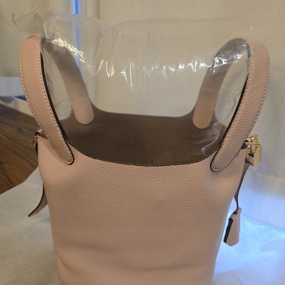 Elegant Pink Women's Handbag, NIB - Picture 2 of 12